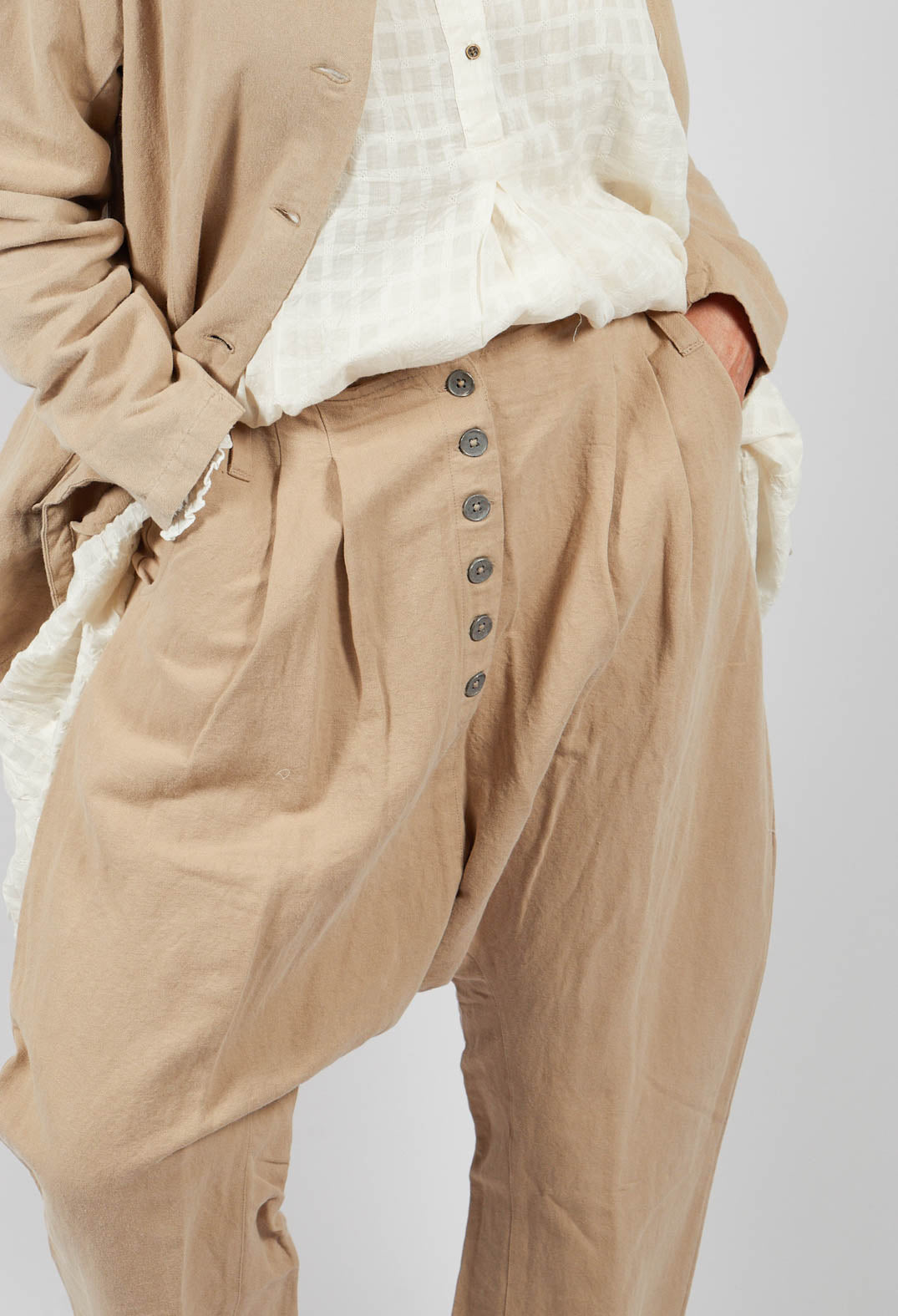Merja Trousers in Sand