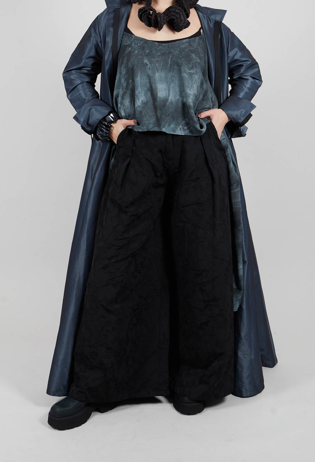 Wide Leg Trousers in Jacquard Nero
