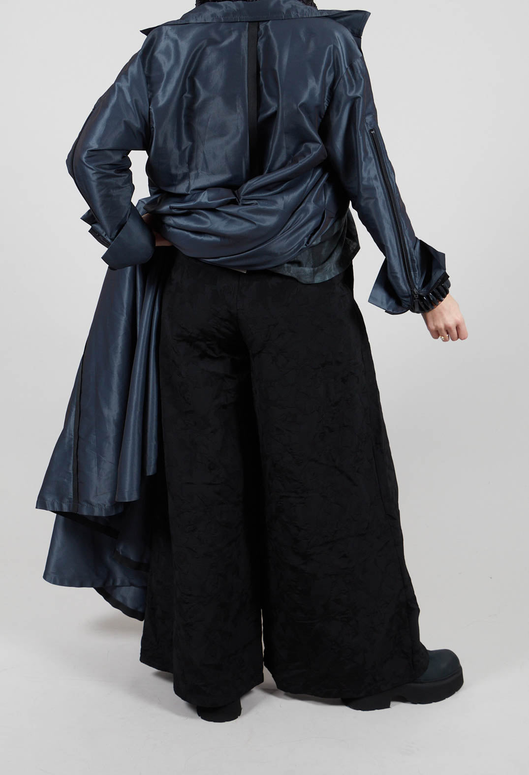 Wide Leg Trousers in Jacquard Nero