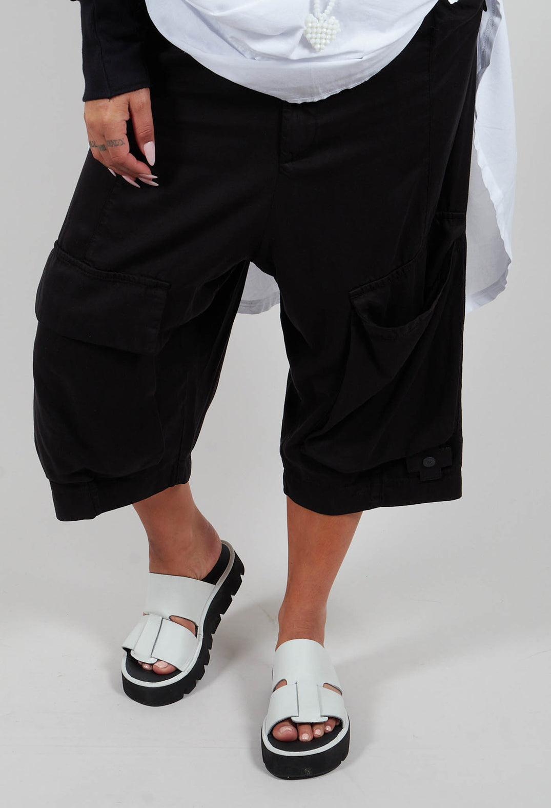 Big Pocket Trousers in Black