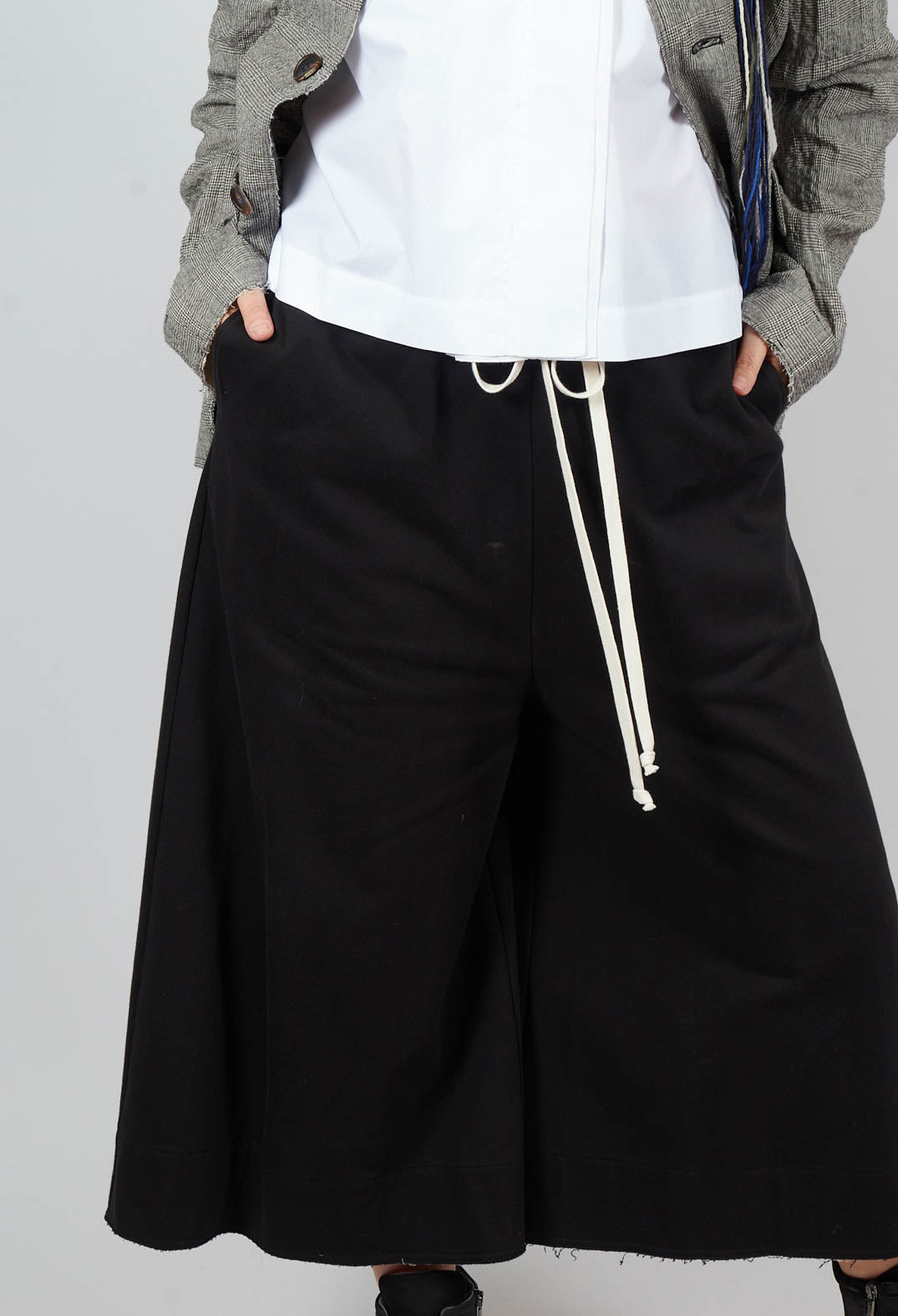 Wide Leg Trousers in Black