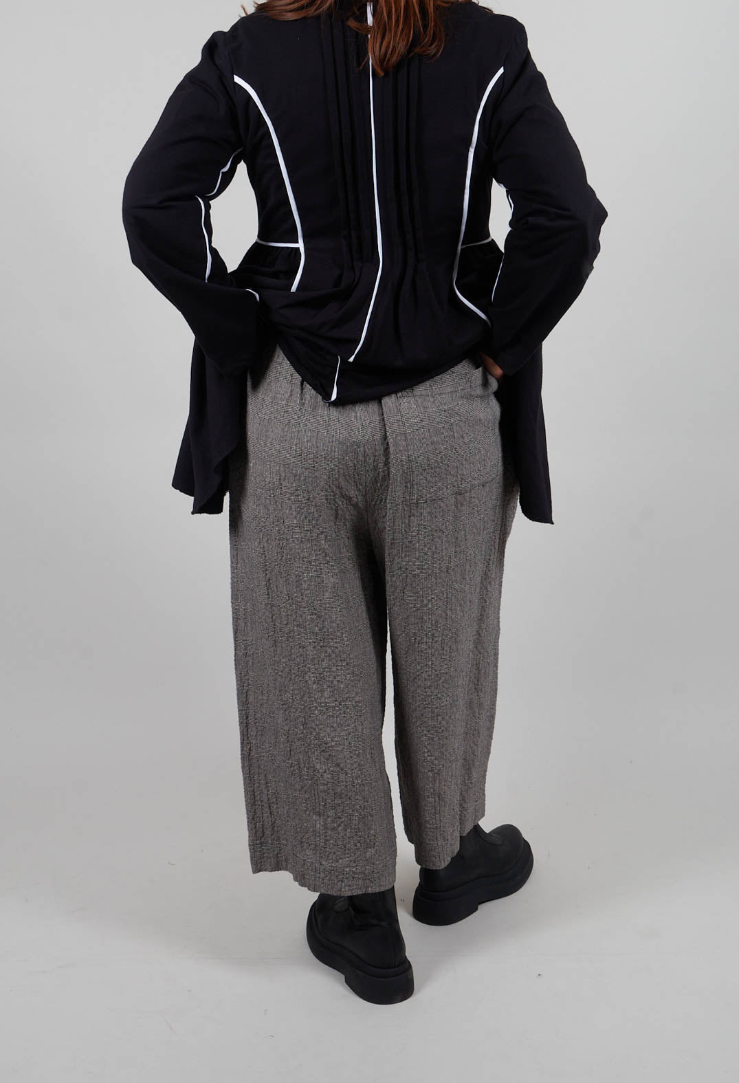 Cropped Trousers in Black and White