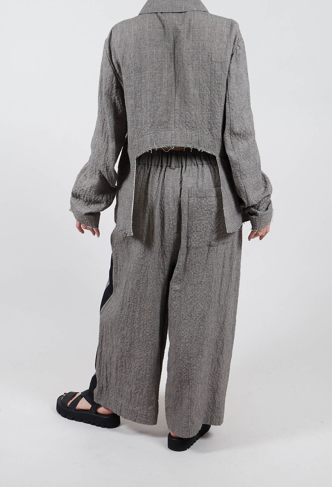 Cropped Trousers in Black and White