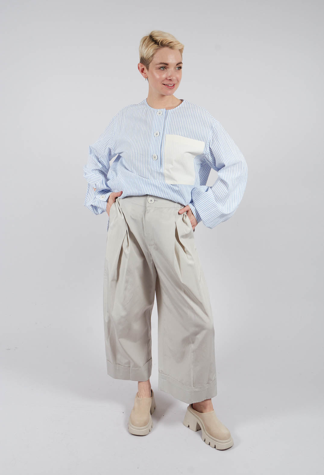 Ankle Hem Trousers in Beige