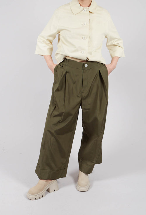Trousers in Khaki