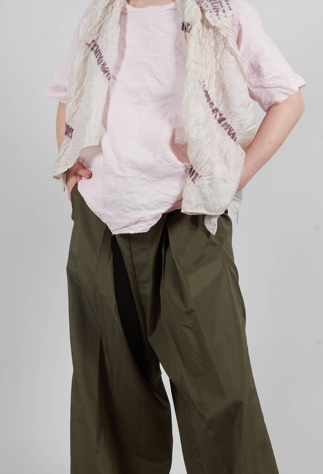 Trousers in Khaki