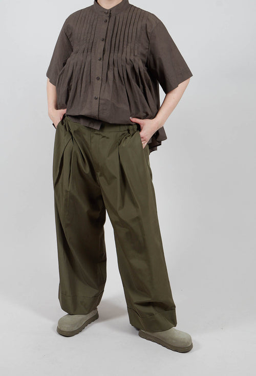 Trousers in Khaki