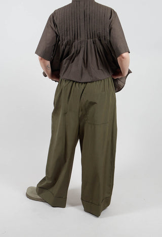 Trousers in Khaki