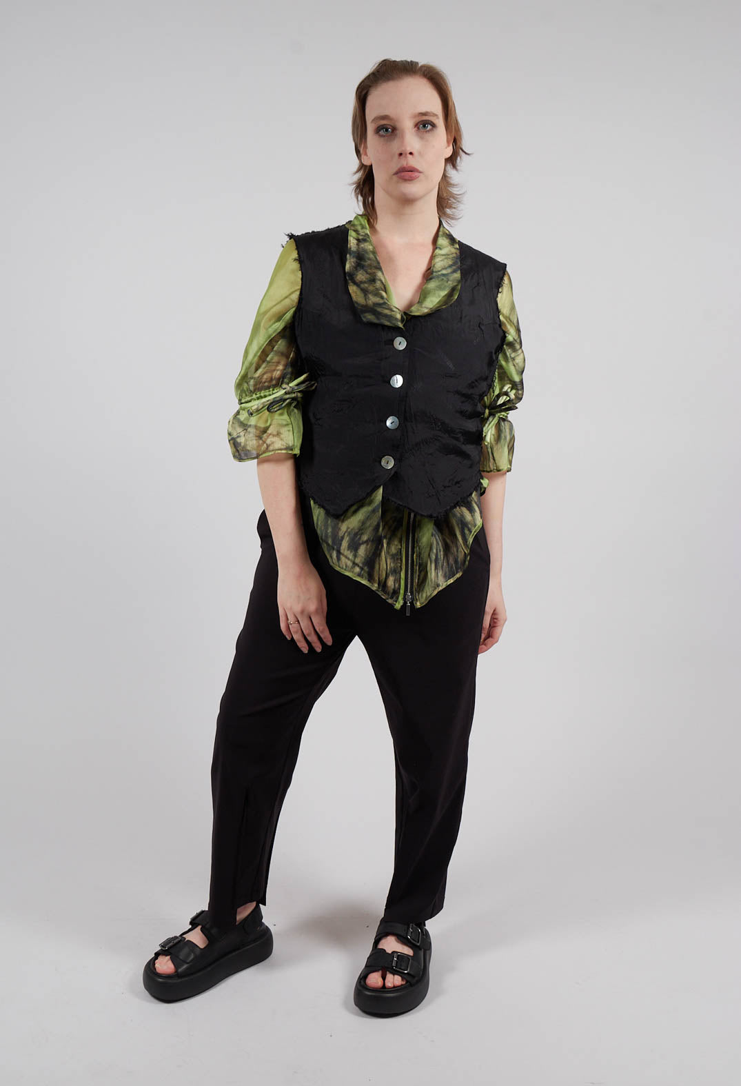 Kats Vest in Black