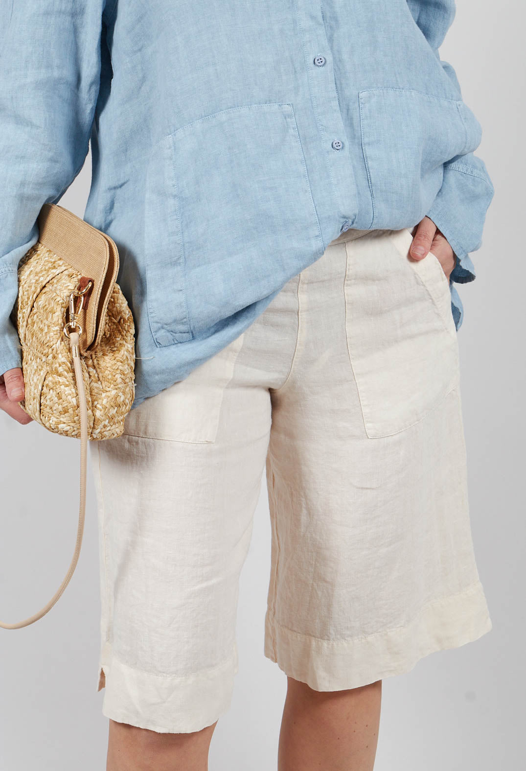 Tamal Shorts in Sand