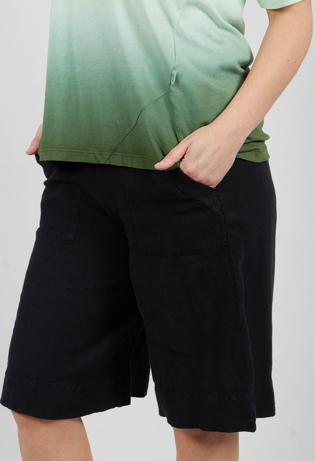 Tamal Shorts in Black