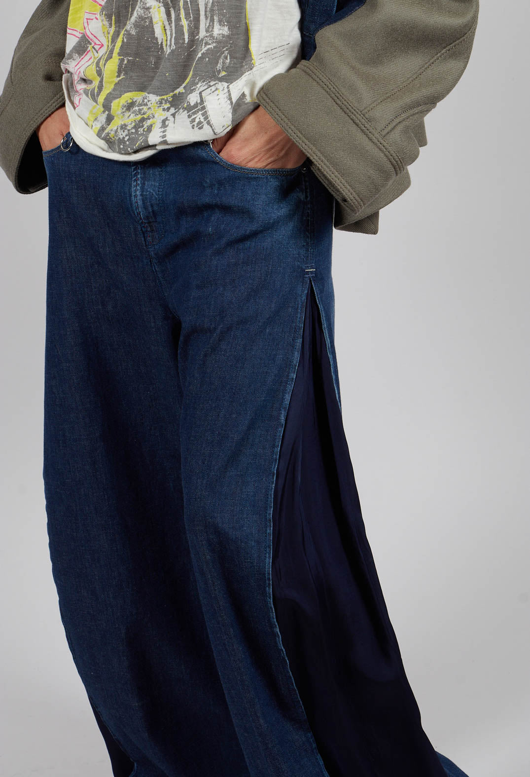 Innovate Denim Trousers in Blue