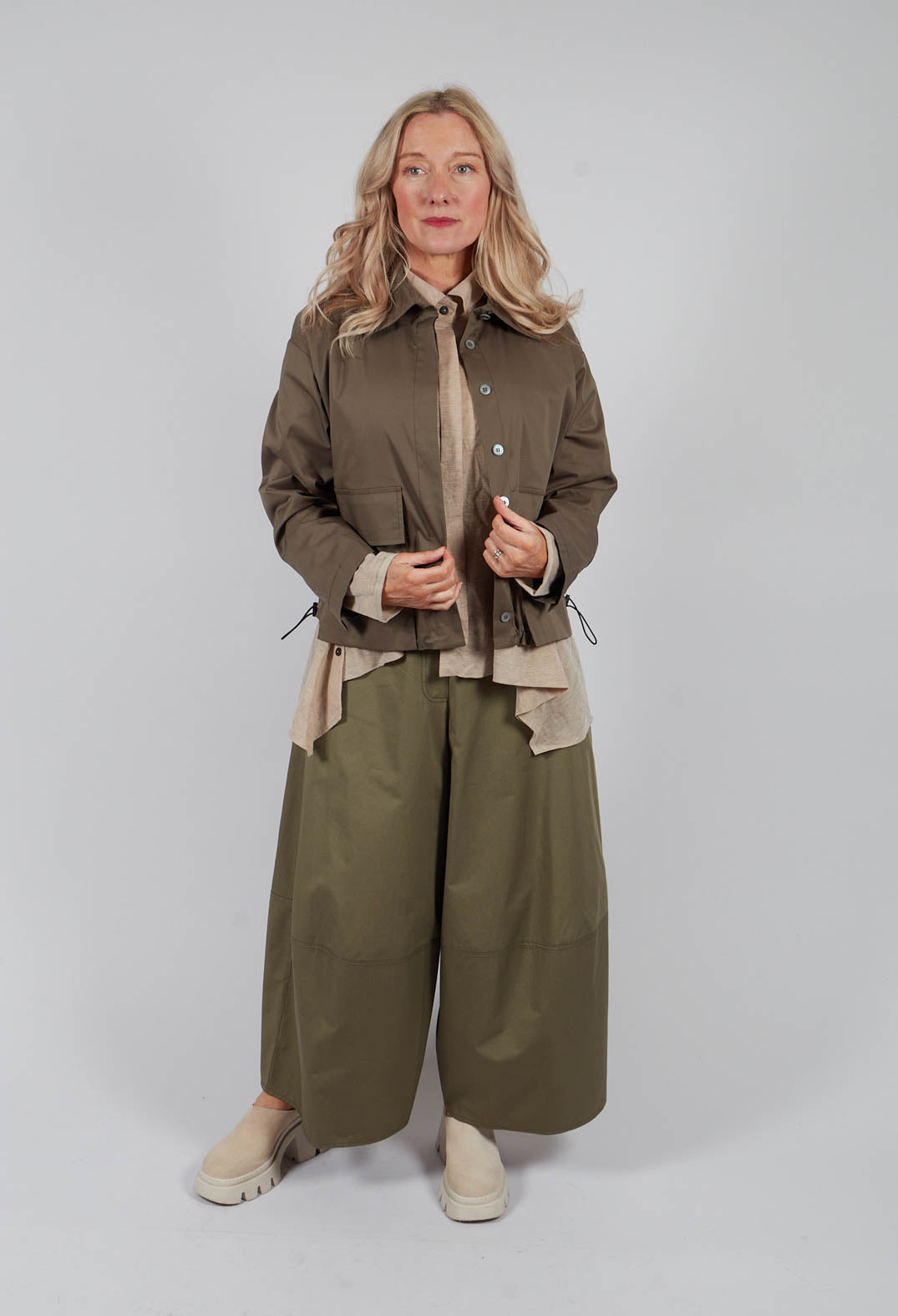 Front Crop Shirt in Beige