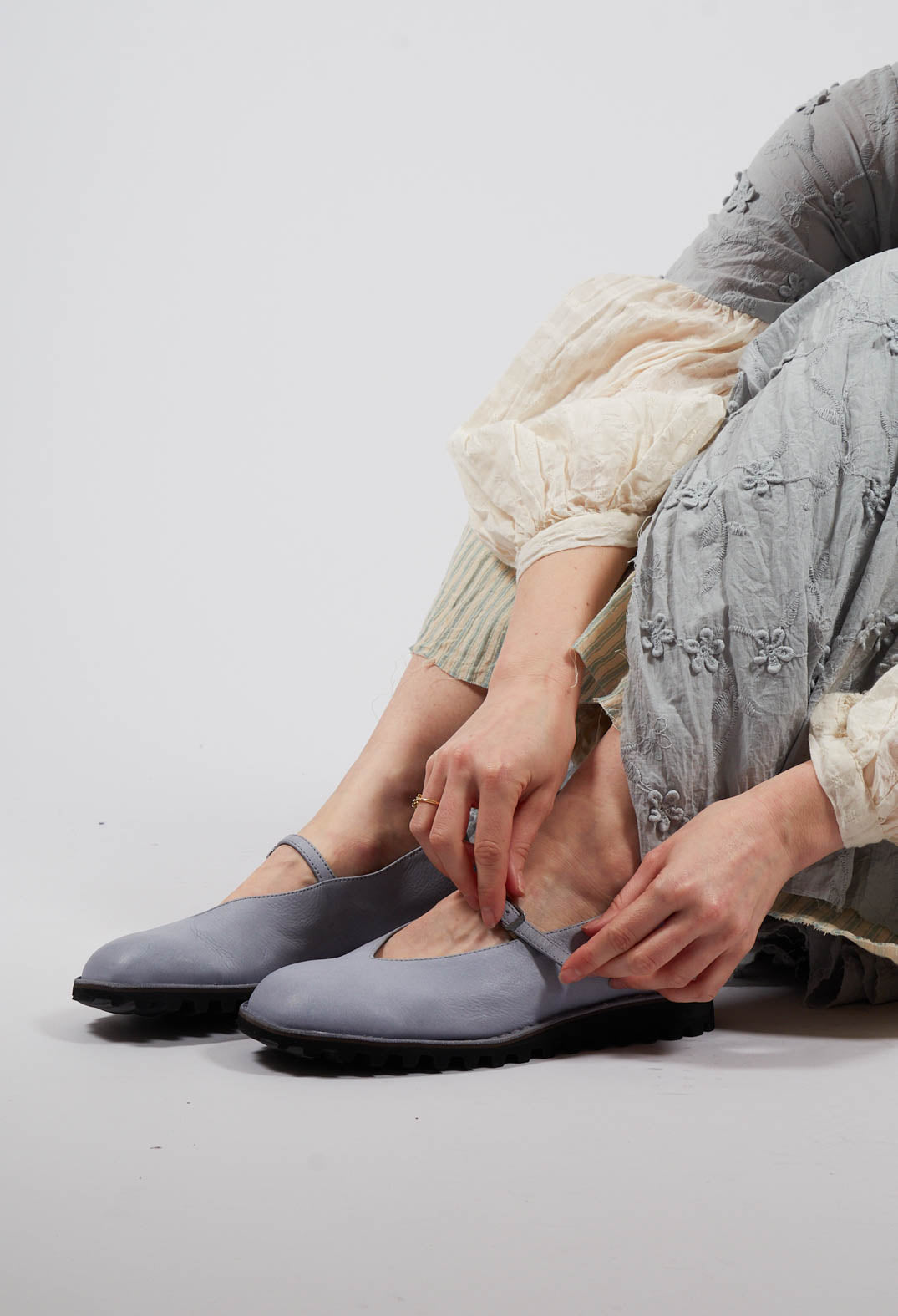 Closed Toe Bar Flat Shoes in Gasoline Lavanda