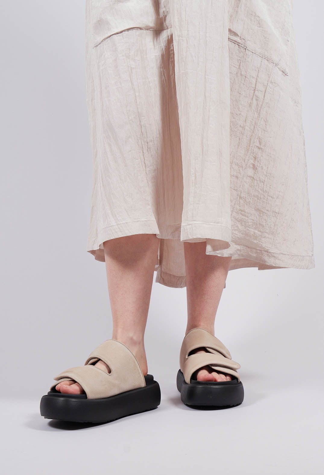 Double Strap Chunky Sole Sandal in London Magnolia