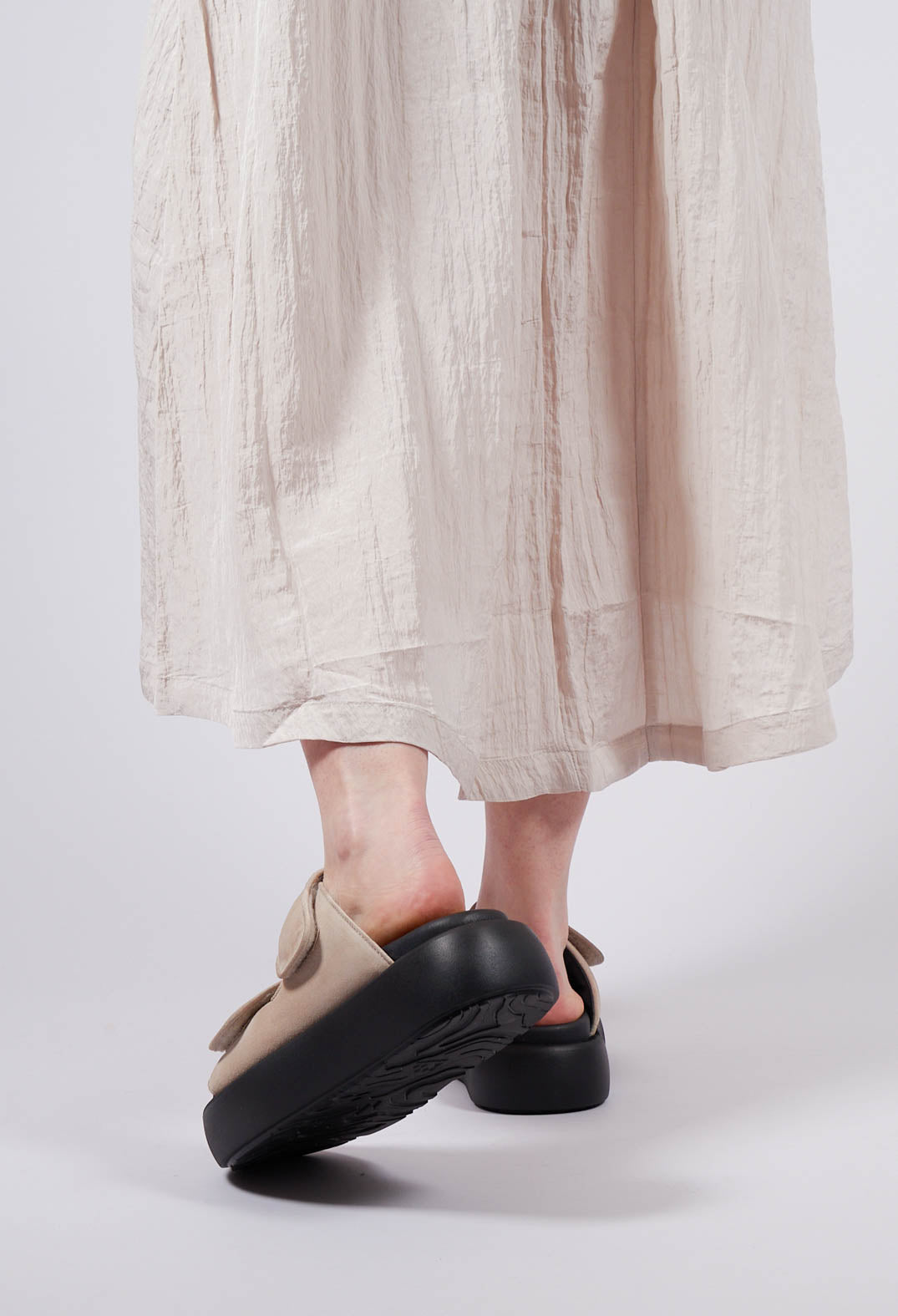Double Strap Chunky Sole Sandal in London Magnolia