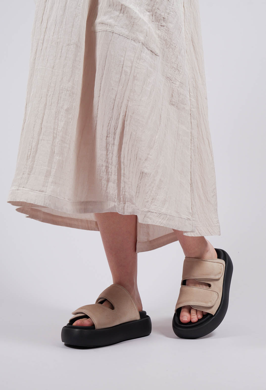 Double Strap Chunky Sole Sandal in London Magnolia
