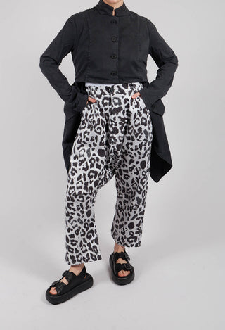 Hang Loose Trousers in Leo Black and White