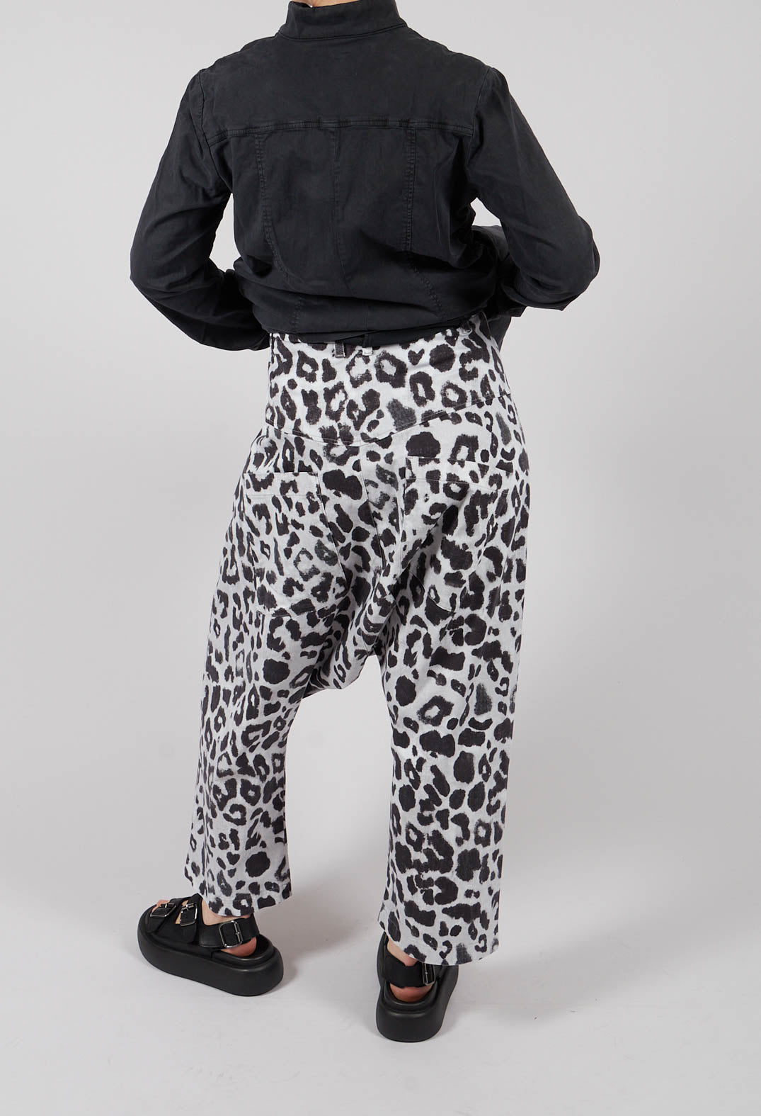 Hang Loose Trousers in Leo Black and White