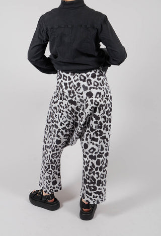 Hang Loose Trousers in Leo Black and White