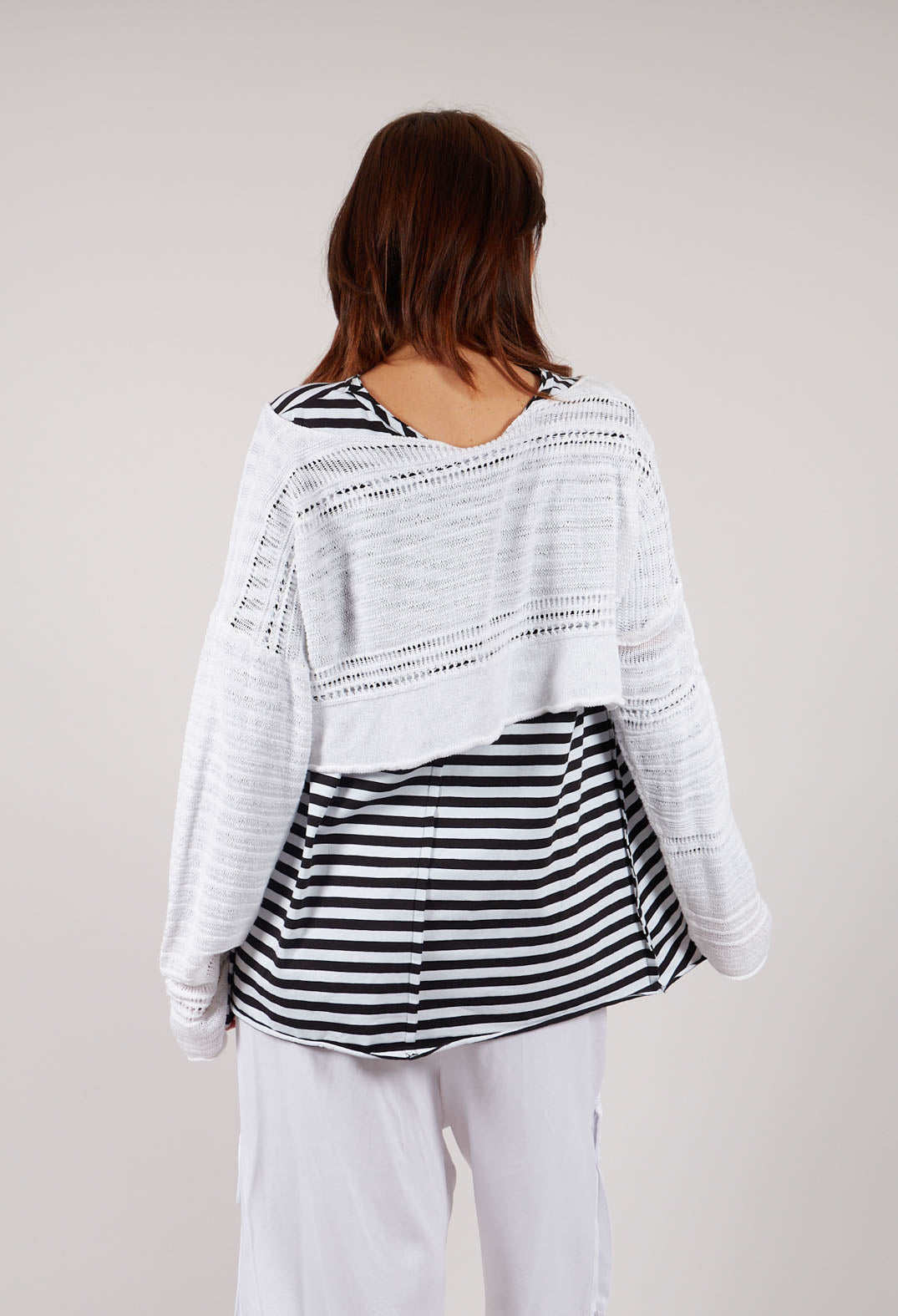 Disarranged Cropped Pullover in White