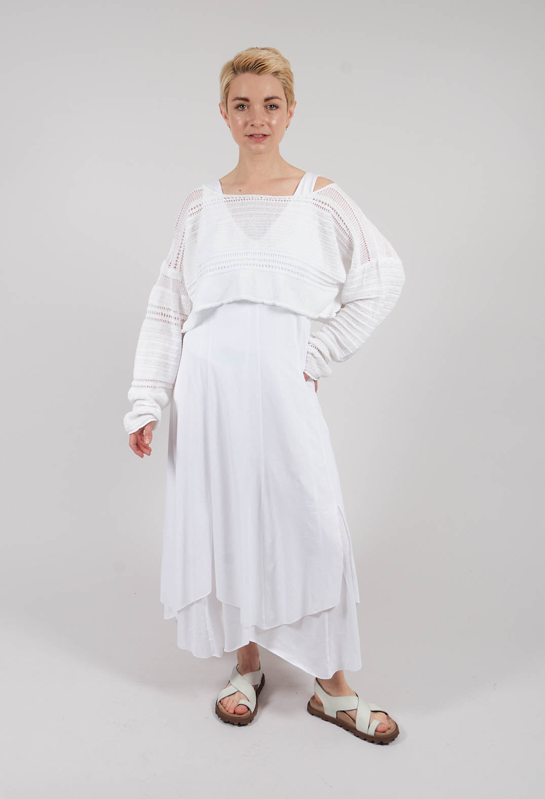 Disarranged Cropped Pullover in White