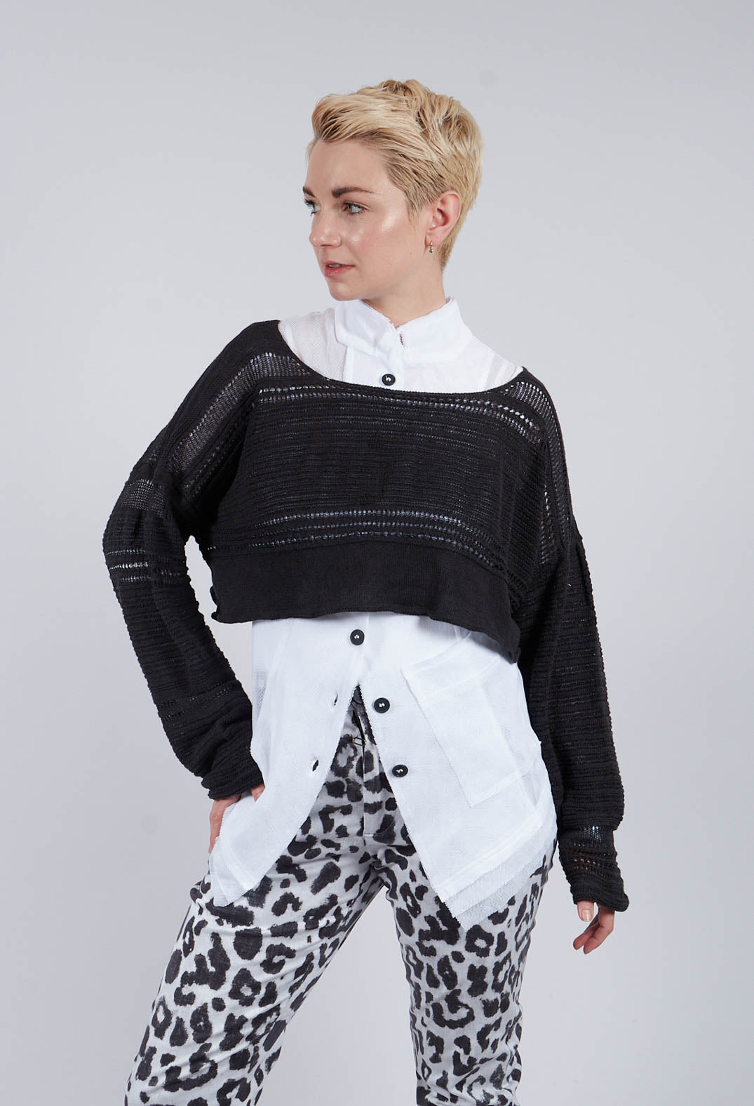 Disarranged Cropped Pullover in Black