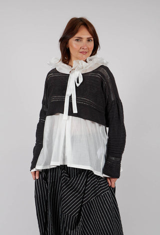Disarranged Cropped Pullover in Black
