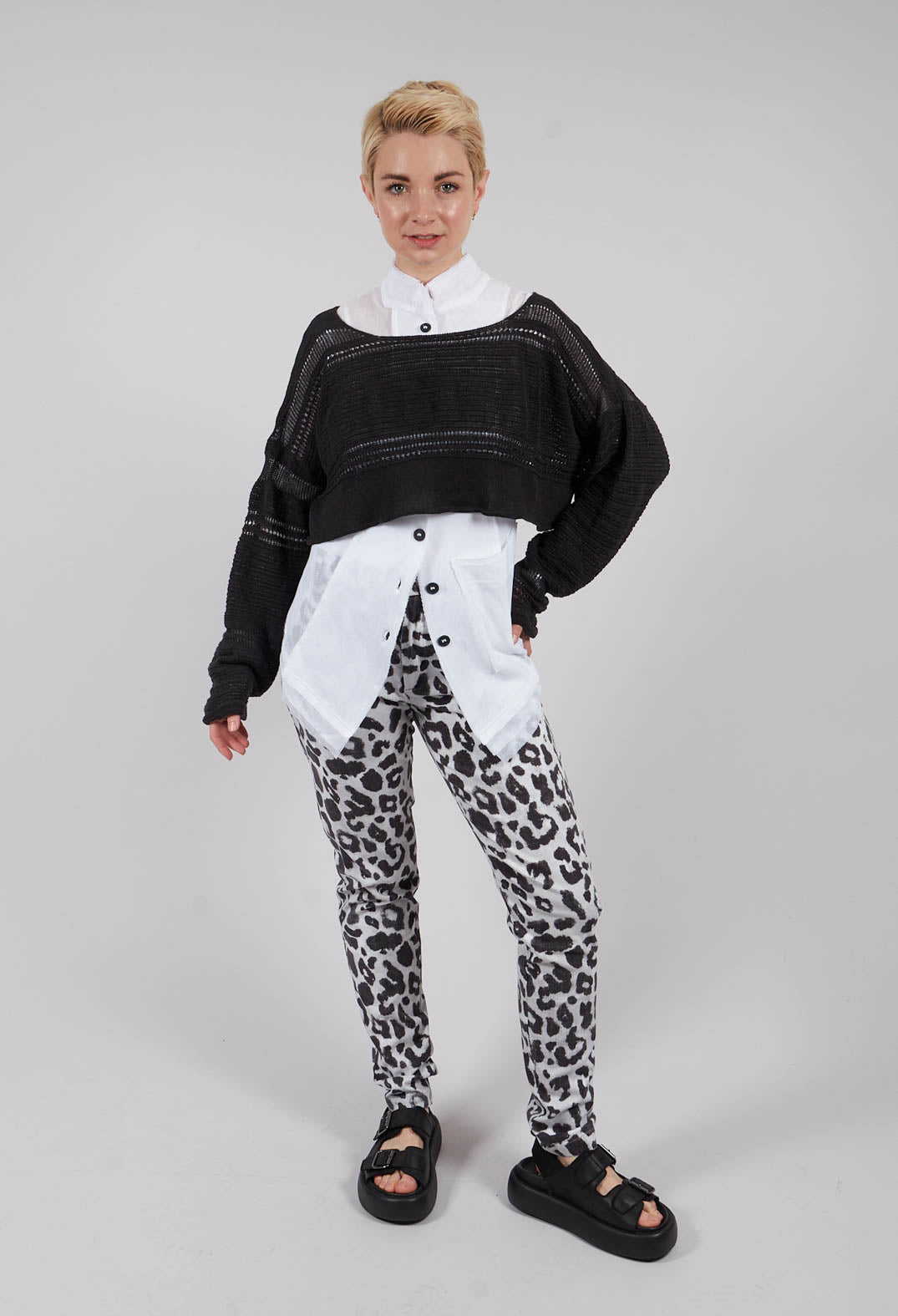 Disarranged Cropped Pullover in Black