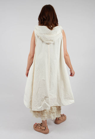 Verodense Sleeveless Jacket in Schnee