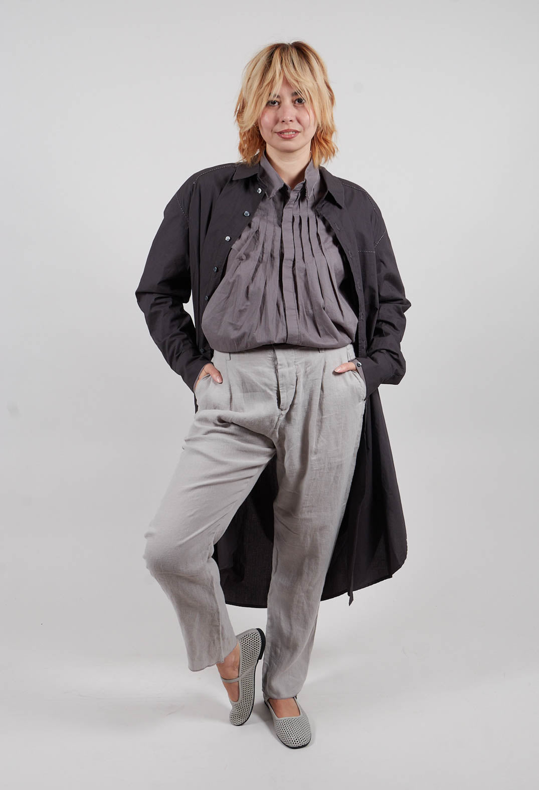 Straight Leg Pants in Original Grey