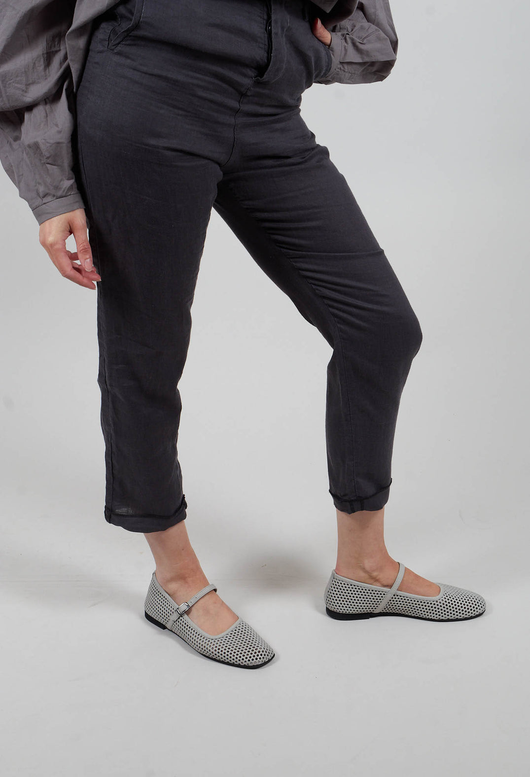 Straight Leg Turnup Pants in Anthracite