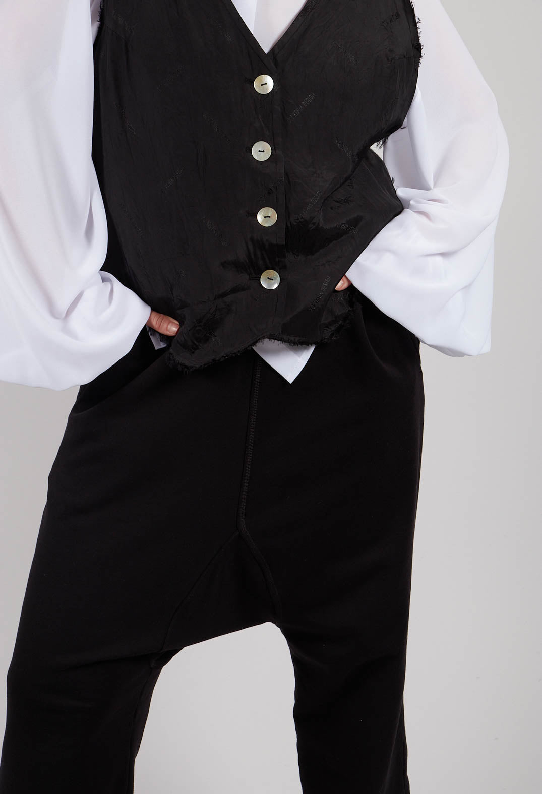Kurt Pants in Black