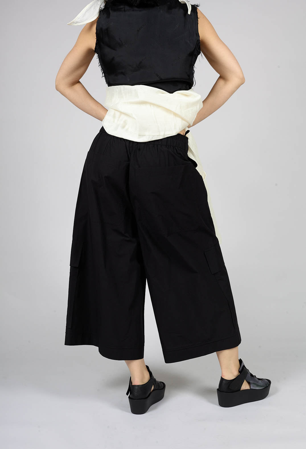 Hiso Pants in Black
