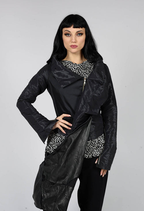 Vaca Jackets in Black