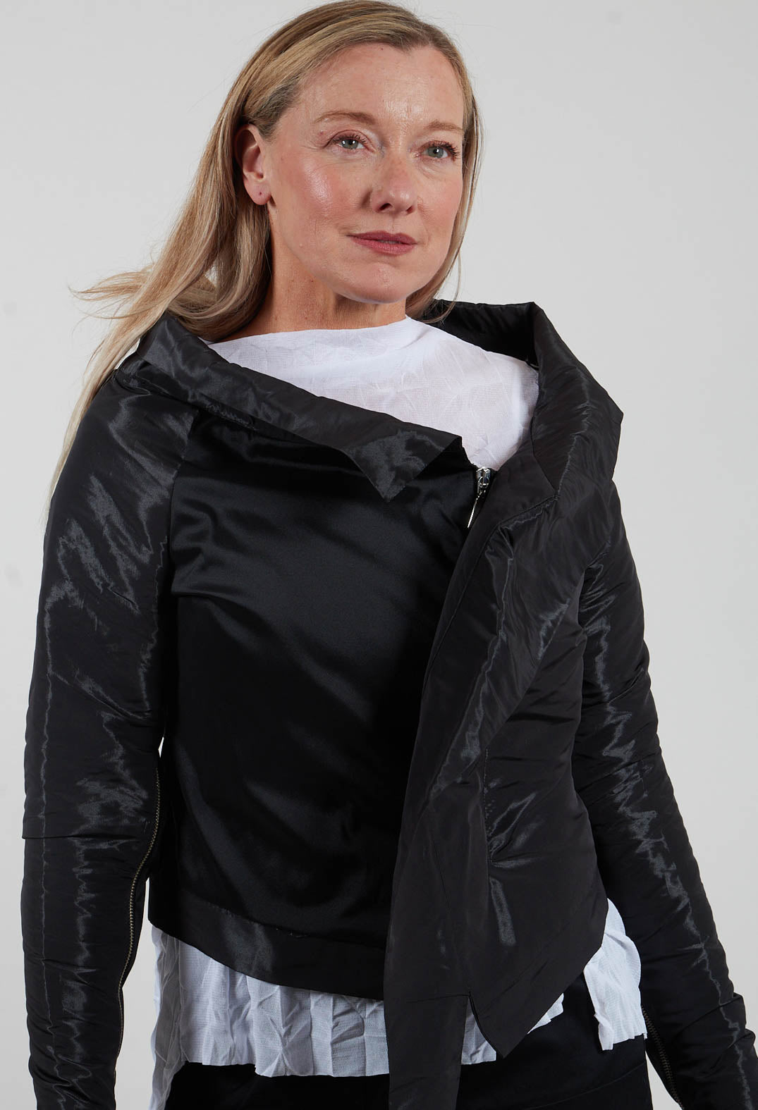 Vaca Jackets in Black