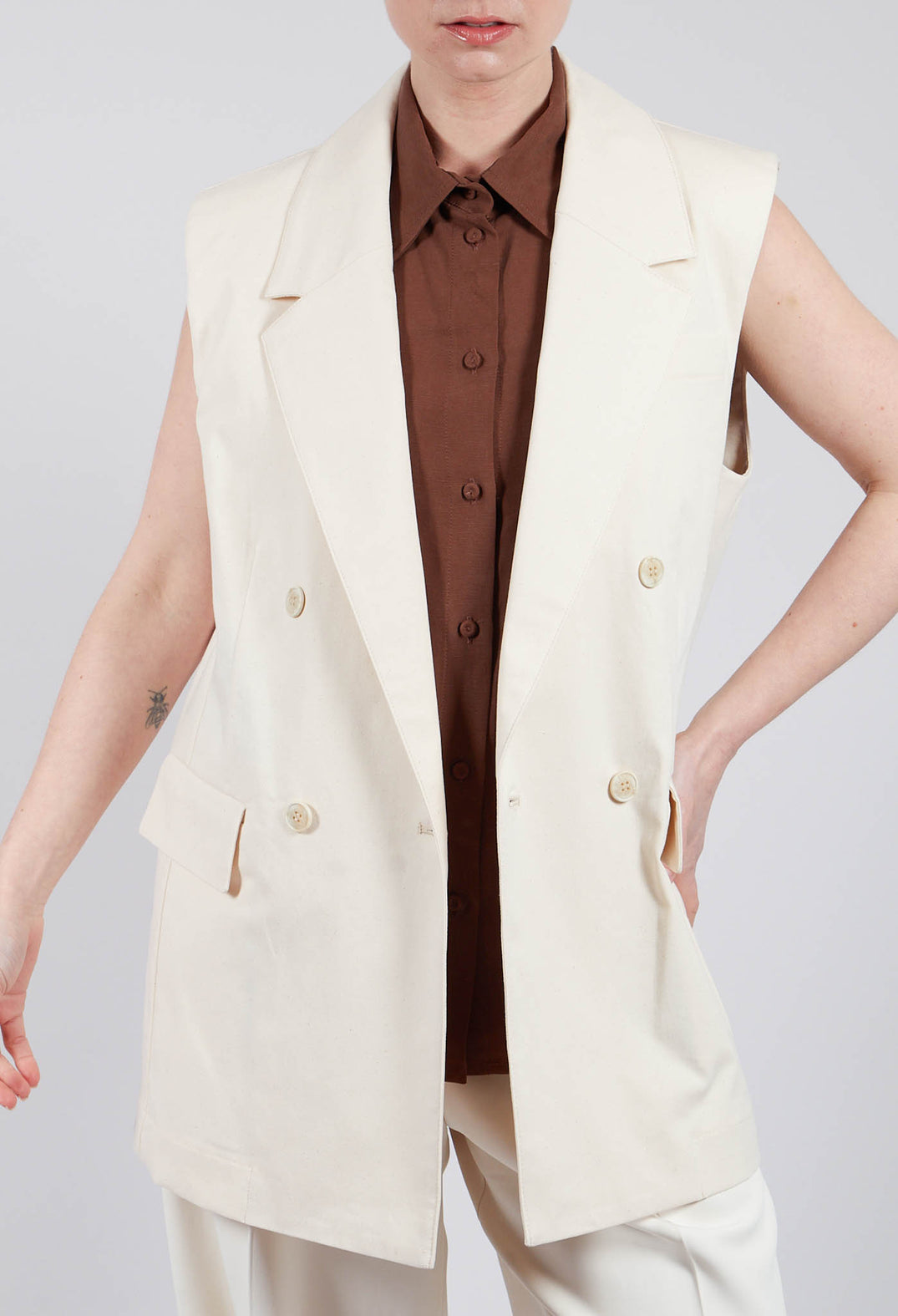 Cotton Canvas Waistcoat in Sea Salt