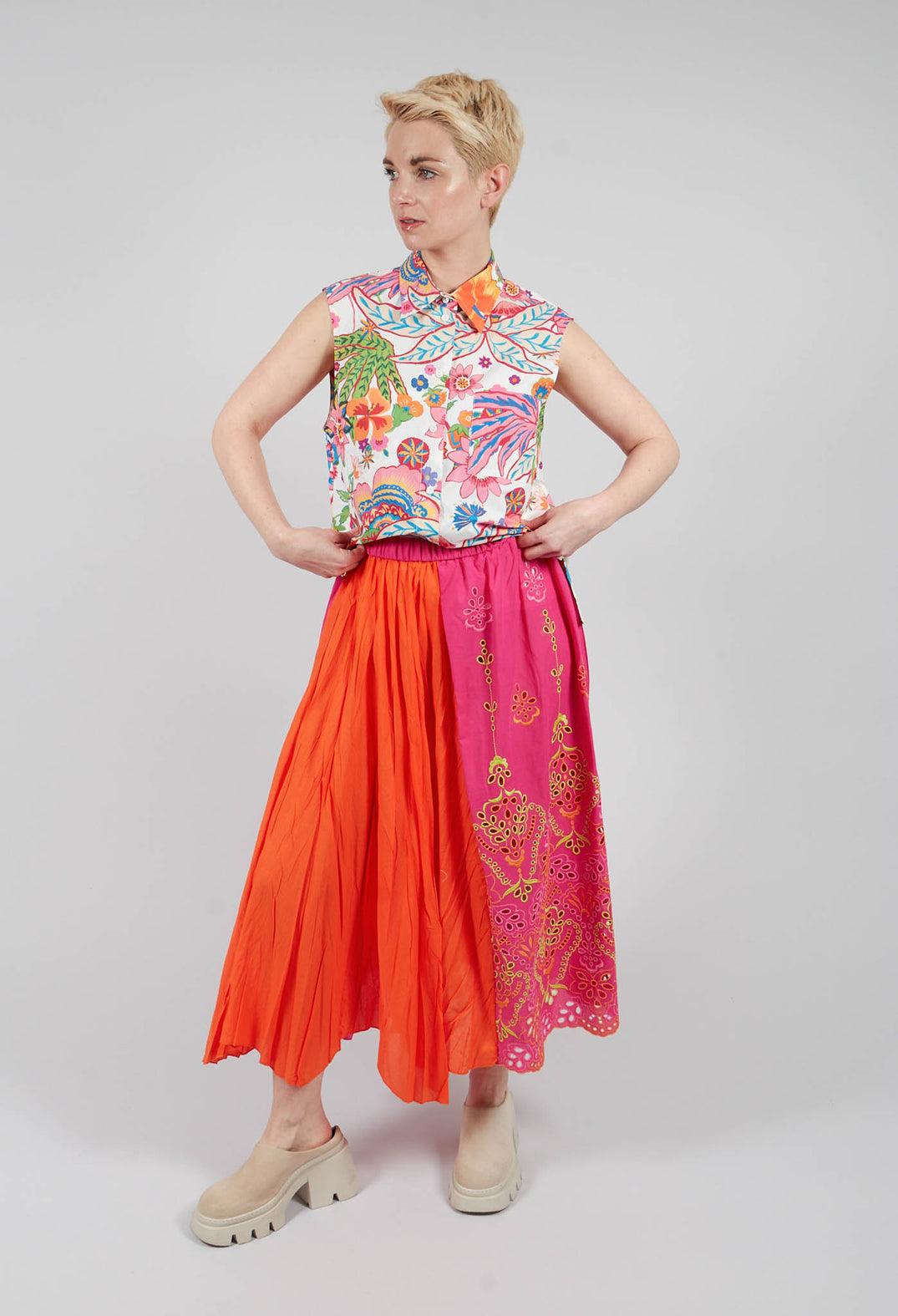 Pleated Skirt with Sangallo Embroidery in Party Punch