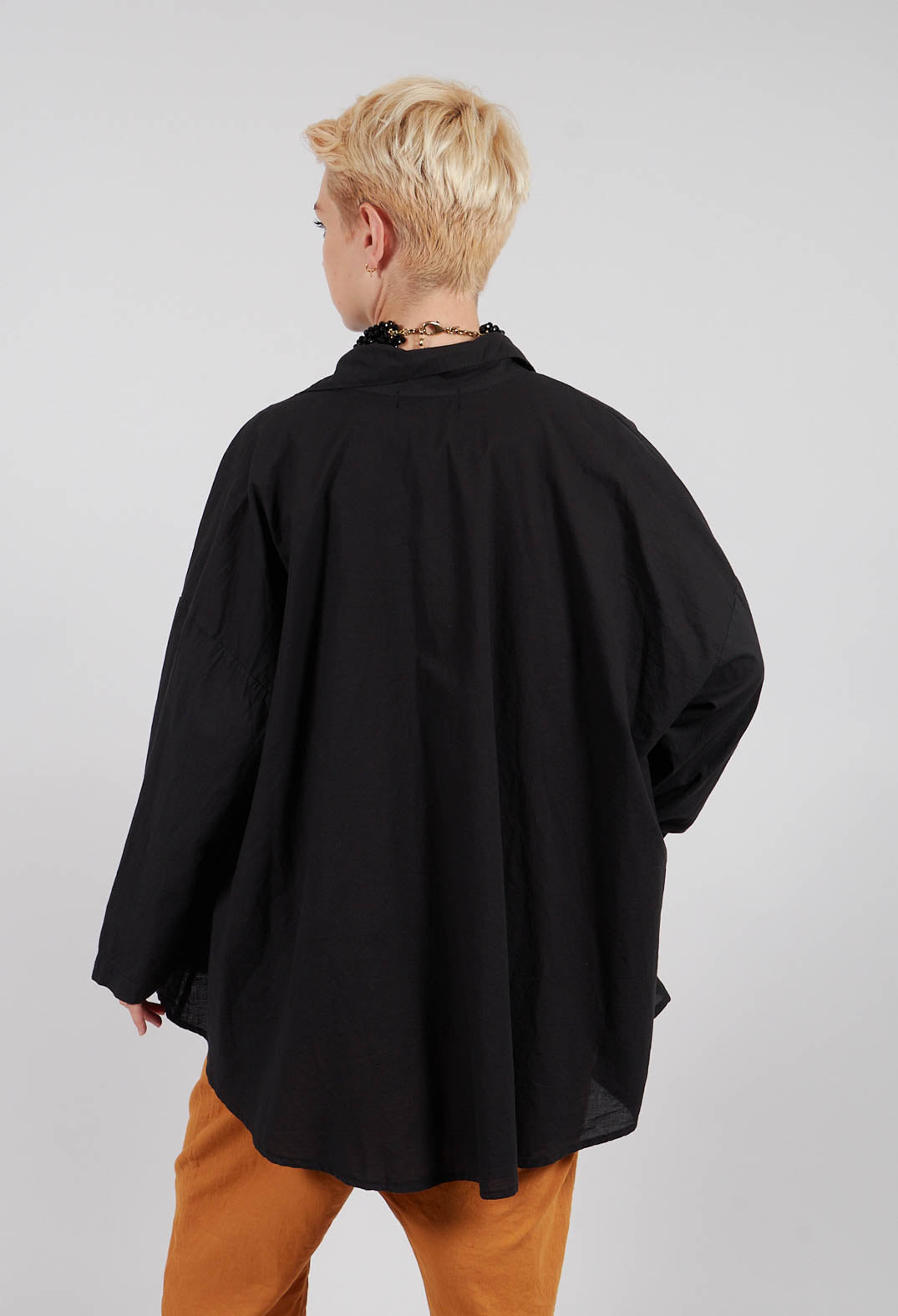 Accesa P Shirt in Nero