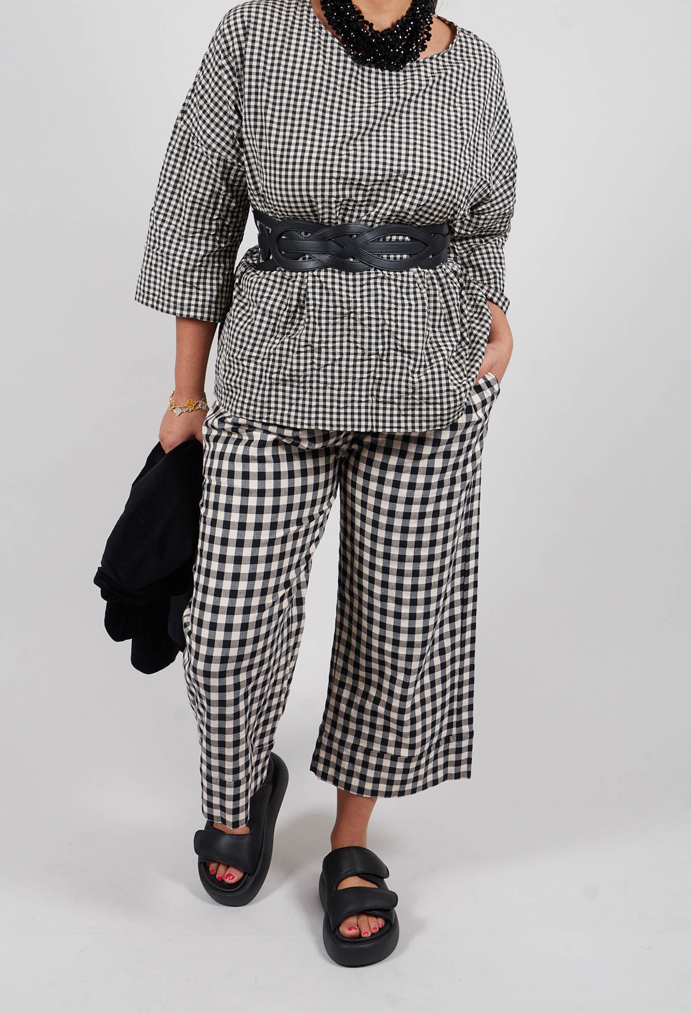 Mama B Chiaro Q Trousers in Nero | Olivia May