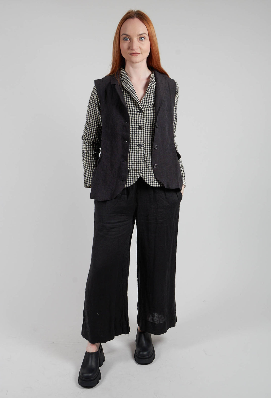 Pollo L Trousers in Nero