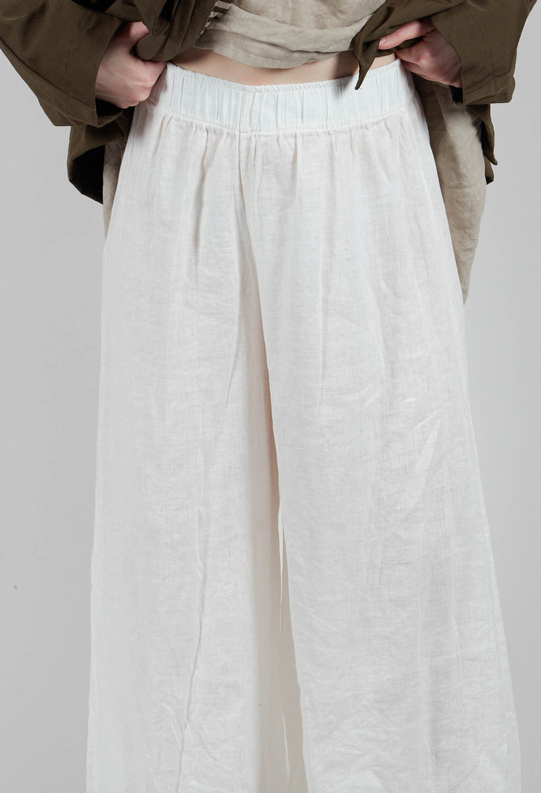 Pianeta L Trousers in Latte