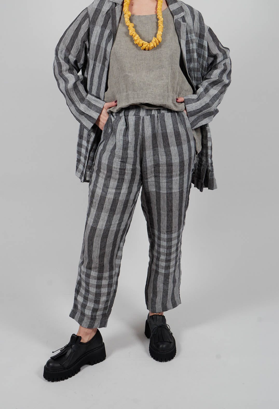 Preciso LQ Trousers in Nero