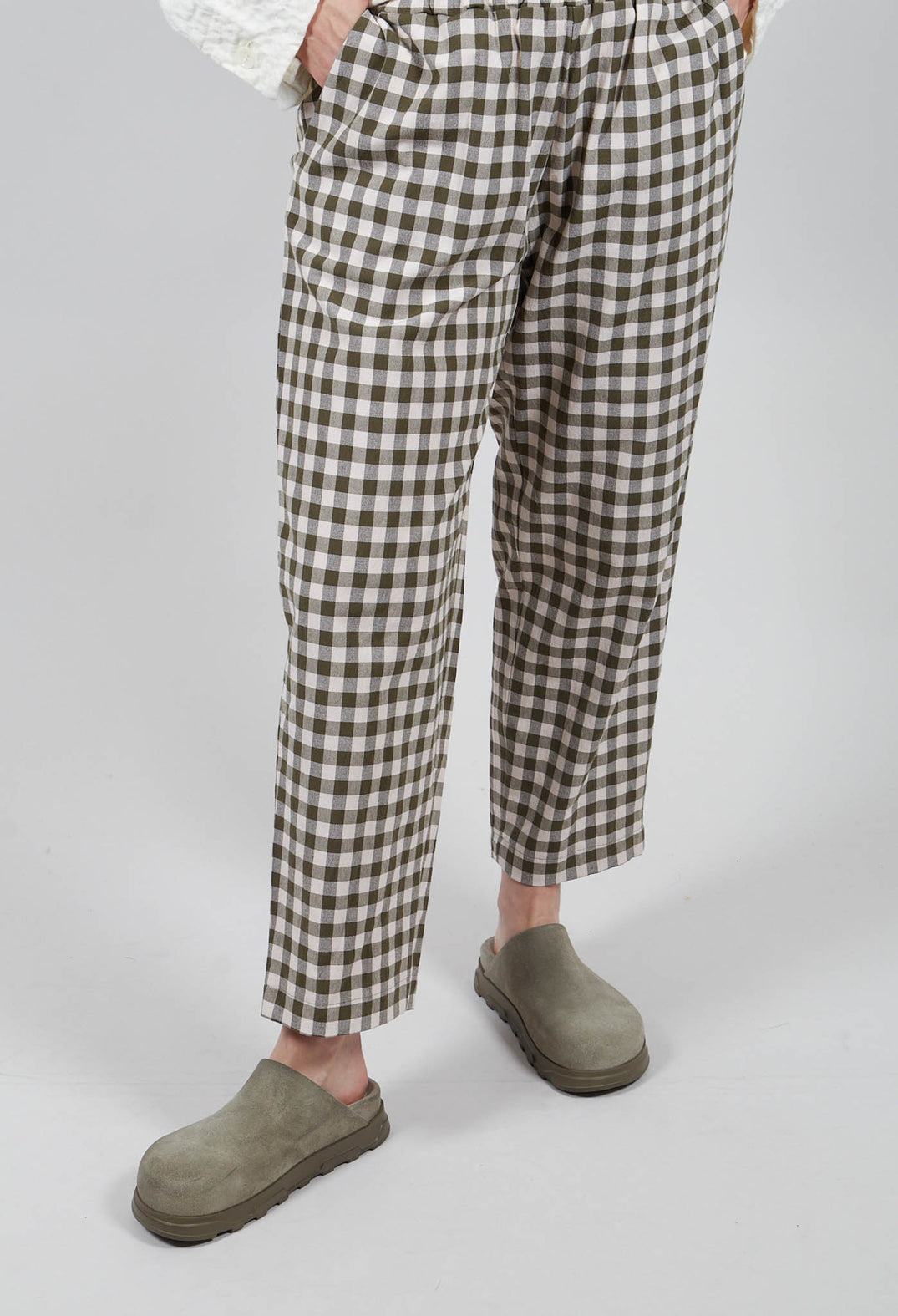 Preciso Q Trousers in Alga