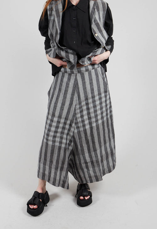Lepre LQ Trousers in Nero