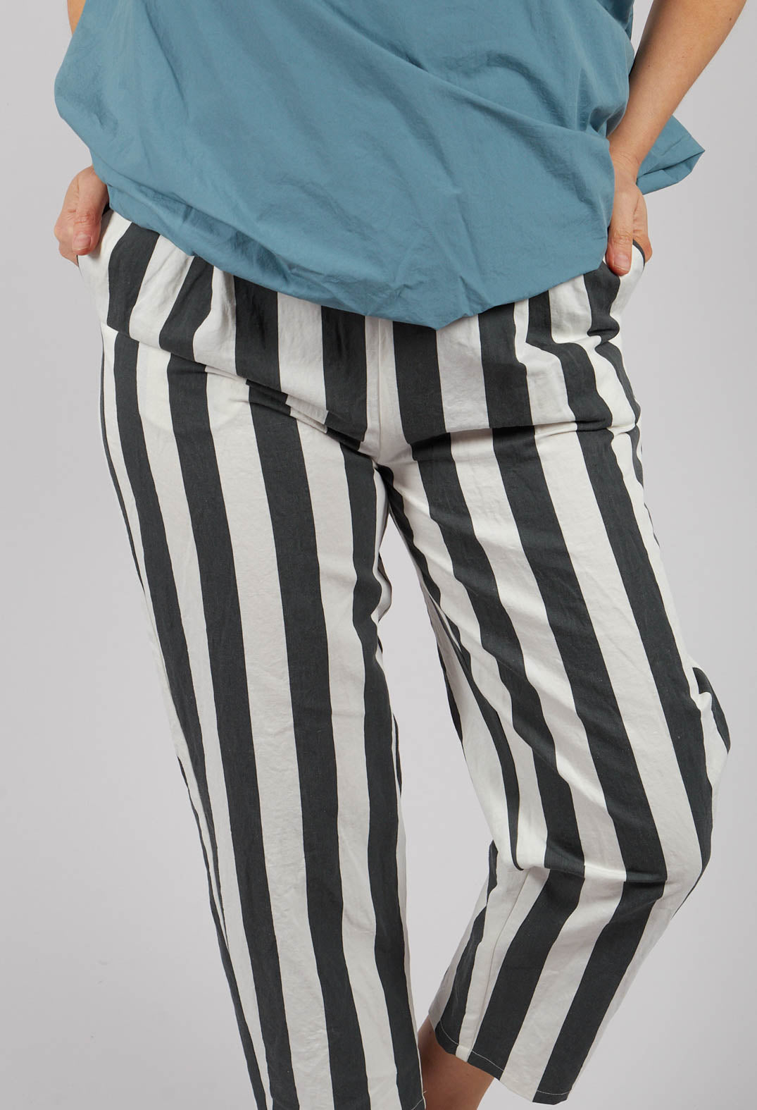 Straight Leg Trouser in Cement