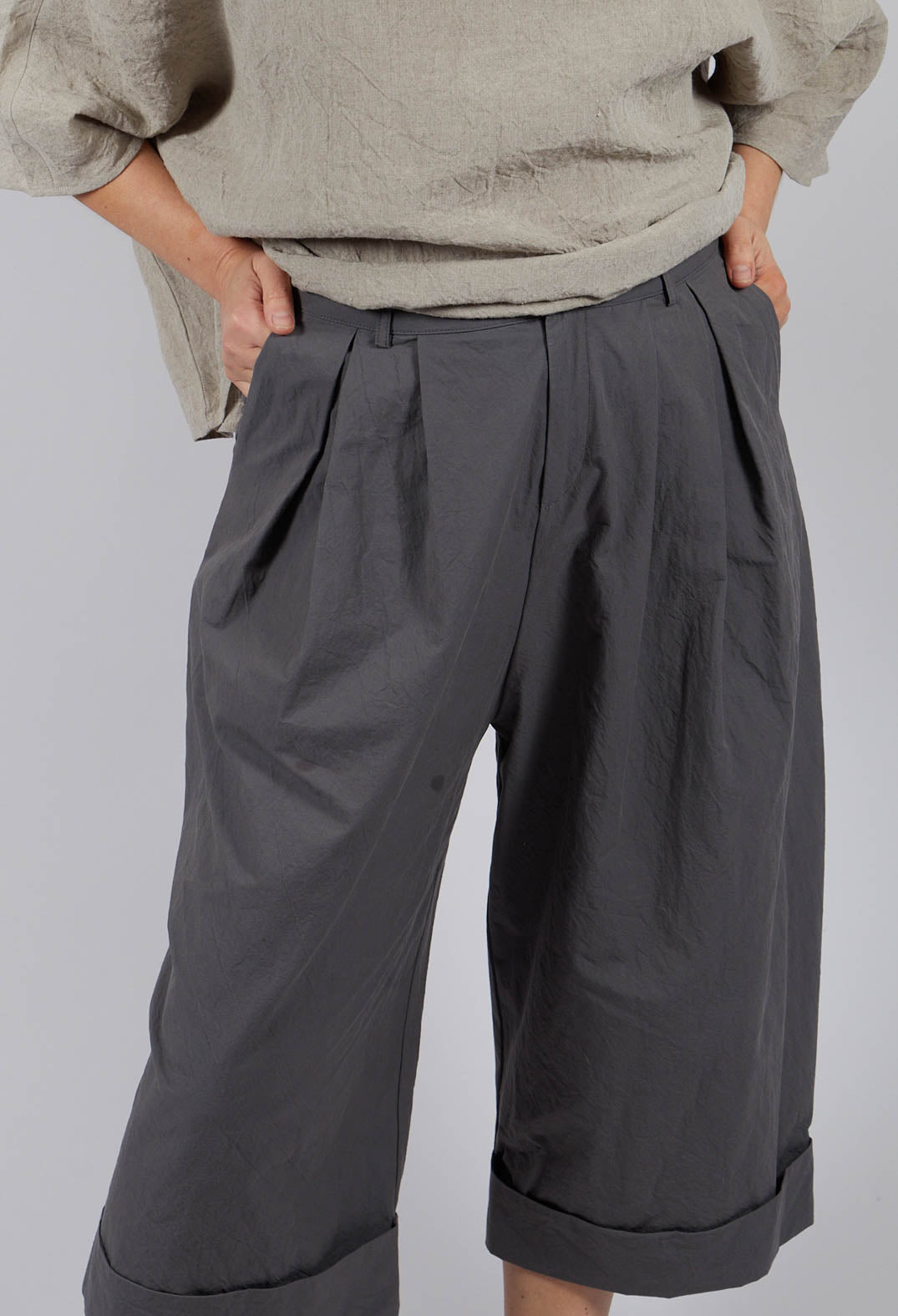 Turnup Trouser in Cement