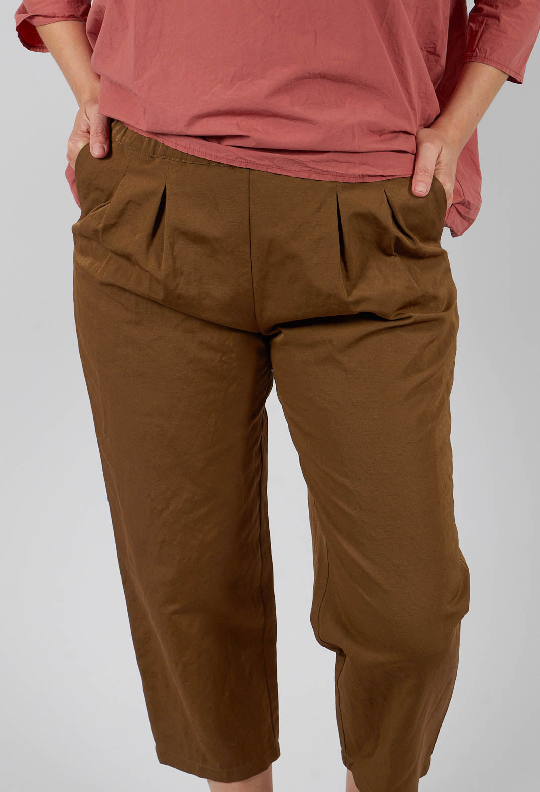 Barrel Leg Trouser in Military Green