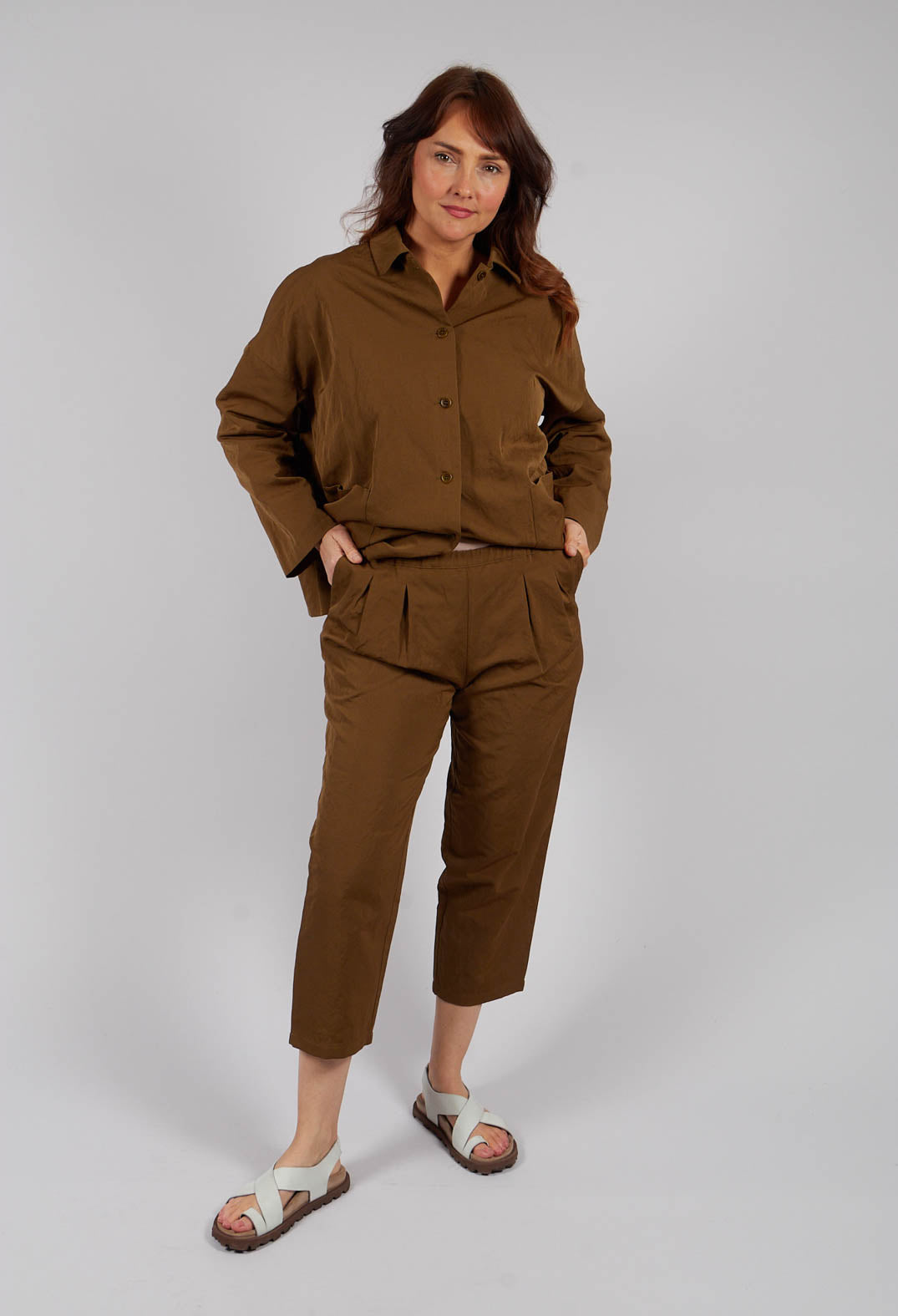 Barrel Leg Trouser in Military Green