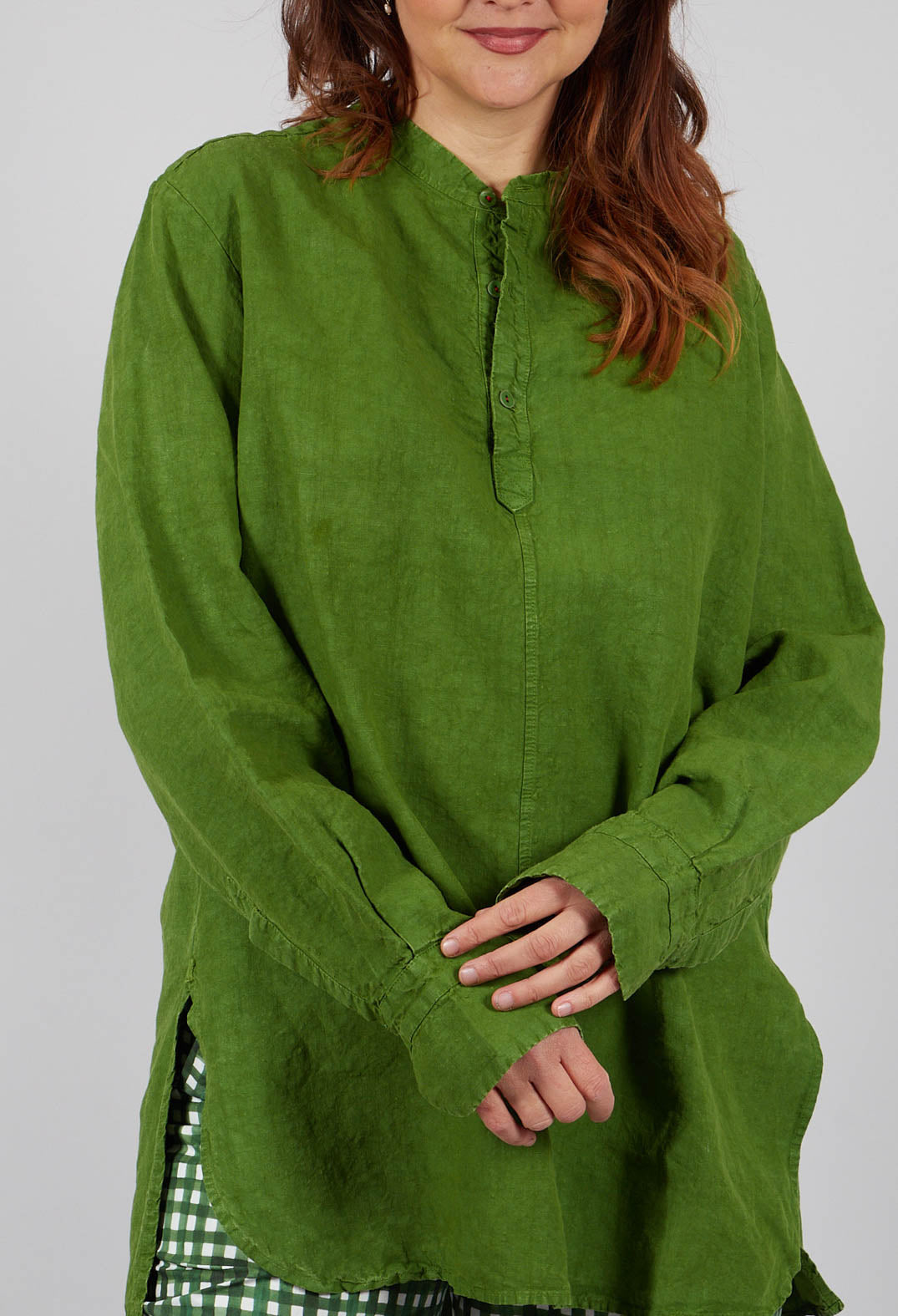 Sebastian Unisex Shirt in Grass